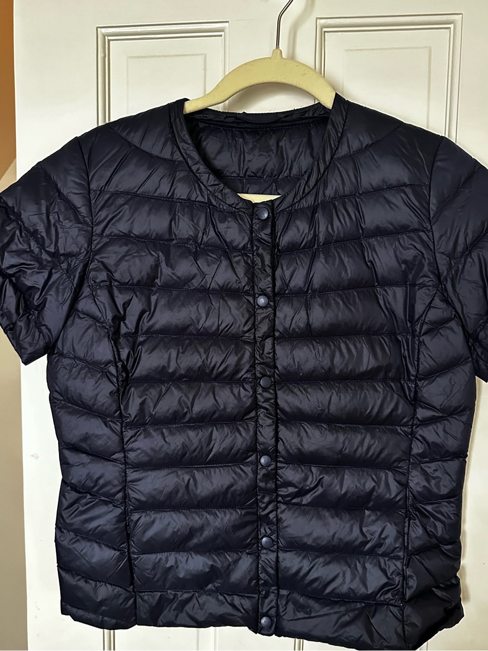 Women's Navy Short-Sleeve Packable Puffer Jacket